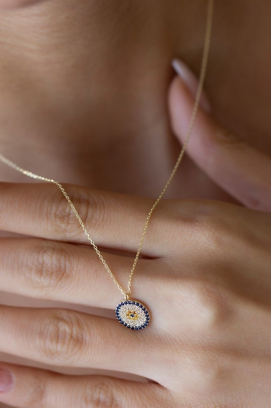 "Modern Tasarım Nazar Altın Kolye, 1,74 gram, Goldium ustalığı ve Altın Nazar Boncuklu Kolye modeli ile uzun ömürlü kullanım sağlar