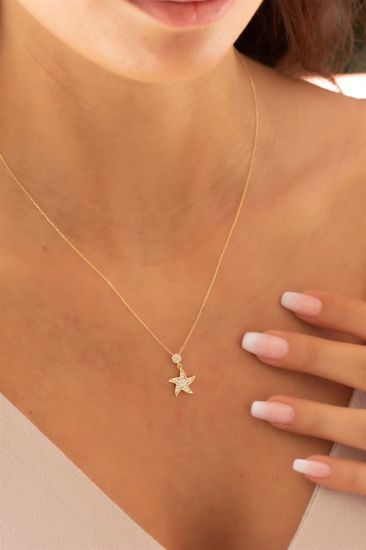 Zarif Deniz Yıldızı Model Altın Kolye, 1,53 gram ve özenli işçilikle Altın Kolye’in günlük ve özel kullanıma uygun bir Goldium modelidir.