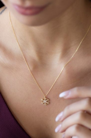 "Zarif Kar Tanesi Model Altın Kolye, 2,00 gram, Goldium ustalığı ve Altın Kar Tanesi Kolye modeli ile uzun ömürlü kullanım sağlar