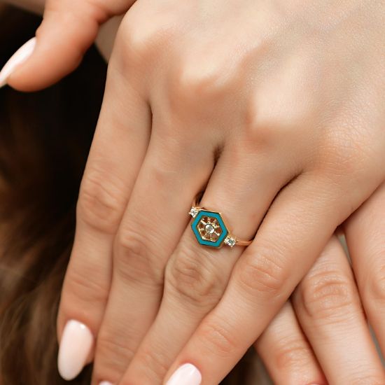 14 Ayar Altın Gemici Model Yüzük, 2,42 gram ve özenli işçilikle Altın Yüzük’in günlük ve özel kullanıma uygun bir Goldium modelidir.