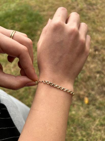 "Halka Detay Kelebek Zincir Bileklik, 1,11 gram, Goldium ustalığı ve Altın Bileklik modeli ile uzun ömürlü kullanım sağlar