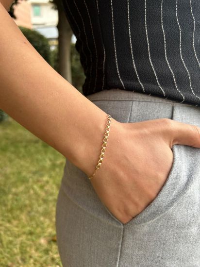 "Halka Detay Kelebek Zincir Bileklik, 1,11 gram, Goldium ustalığı ve Altın Bileklik modeli ile uzun ömürlü kullanım sağlar