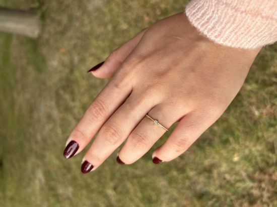 "14 Ayar Altın Minimal Taşlı Yıldız Yüzük, 0,80 gram, Goldium ustalığı ve Altın Yüzük modeli ile uzun ömürlü kullanım sağlar