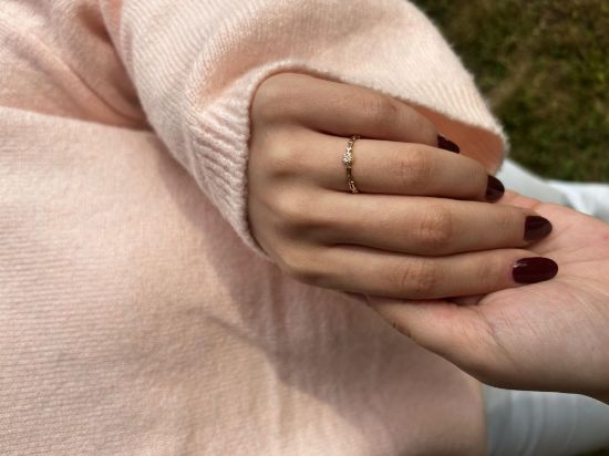 "14 Ayar Altın Minimal Tasarım Yüzük, 1,05 gram, Goldium ustalığı ve Altın Yüzük modeli ile uzun ömürlü kullanım sağlar