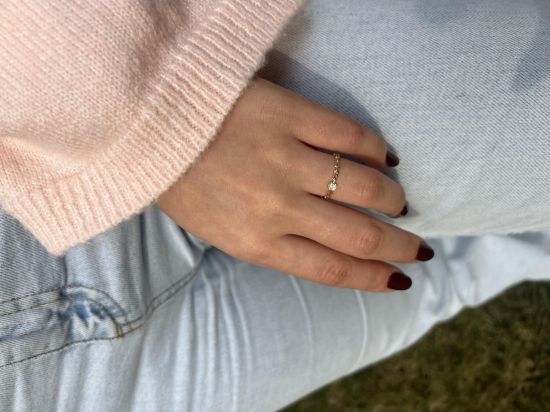 "14 Ayar Altın Minimal Tasarım Yüzük, 1,05 gram, Goldium ustalığı ve Altın Yüzük modeli ile uzun ömürlü kullanım sağlar