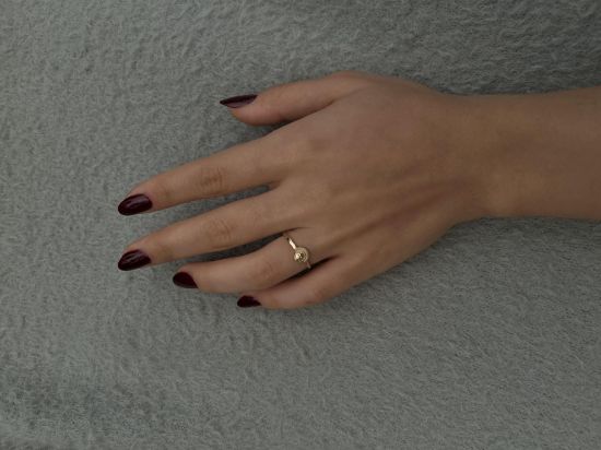 "14 Ayar Altın Vintage Desen Yüzük, 1,15 gram olup Altın Yüzük modellerinden biridir. Ağırlığı ve zarif tasarımıyla stilinizi tamamlar