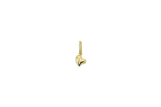 "Asimetrik Kalp Charm, 0,73 gram, Goldium ustalığı ve Ebru Sever Türk'ün Favorileri modeli ile uzun ömürlü kullanım sağlar