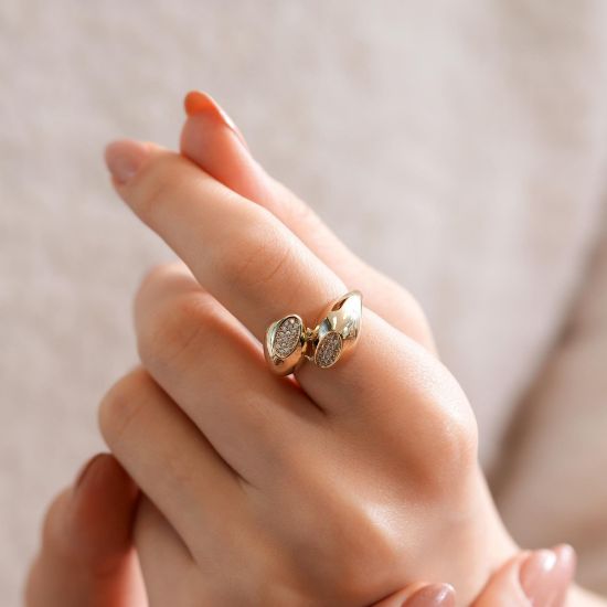 "14 Ayar Altın Taşlı Detaylı Yüzük, 0 gram, Goldium ustalığı ve Altın Fantezi Yüzük modeli ile uzun ömürlü kullanım sağlar