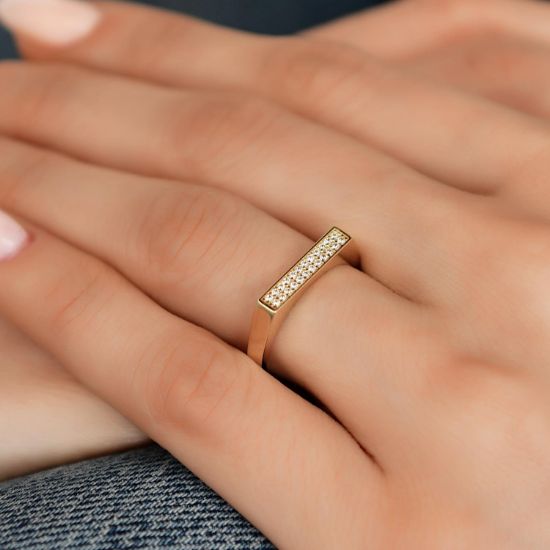 "14 Ayar Altın Düz Parıltılı Yüzük, 1,86 gram, Goldium ustalığı ve Altın Yüzük modeli ile uzun ömürlü kullanım sağlar