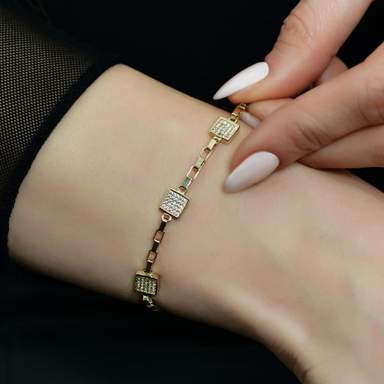 "14 Ayar Altın Kare Taşlı Bileklik, 5,22 gram, Goldium ustalığı ve Altın Bileklik modeli ile uzun ömürlü kullanım sağlar