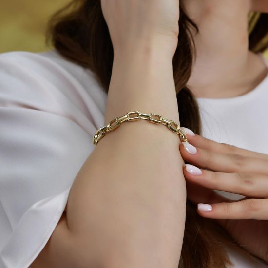 "14 Ayar Altın Zincir Bileklik, 7,70 gram tasarımıyla Altın Bileklik kategorisinde, Goldium imzasıyla modern bir görünüm sunar