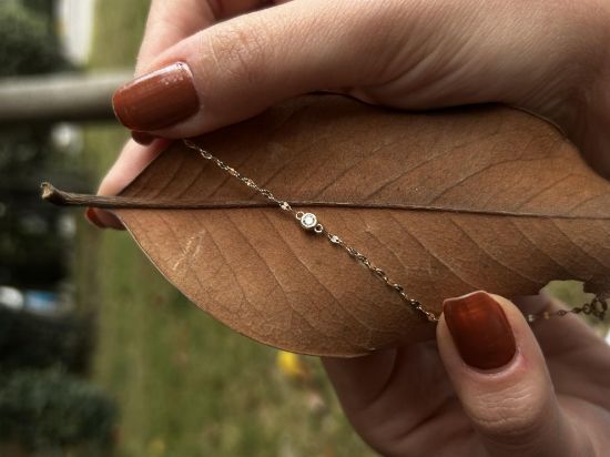 "Kelebek zincir yuvarlak taşlı bileklik, 0,68 gram, Goldium ustalığı ve Altın Bileklik modeli ile uzun ömürlü kullanım sağlar