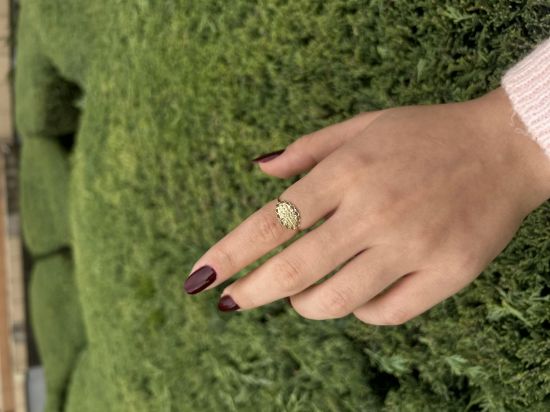 "14 Ayar Altın Vintage Yüzük, 1,30 gram tasarımıyla Altın Yüzük kategorisinde, Goldium imzasıyla modern bir görünüm sunar